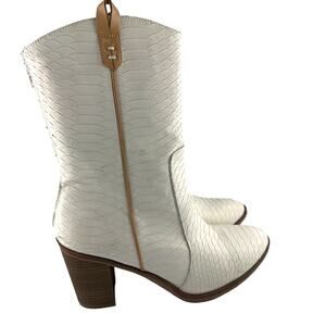 MIA Raylyn Western Boot Size 8 Ivory Snake print faux leather NWT